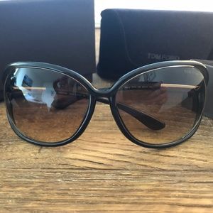 Tom Ford Raquel Sunglasses